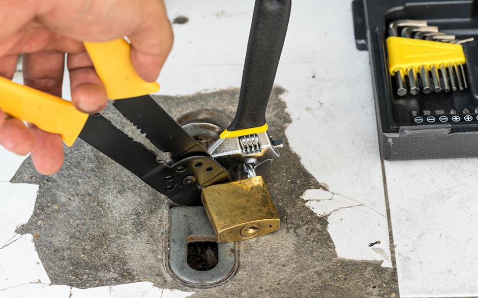 changer serrure porte fenetre Cesson